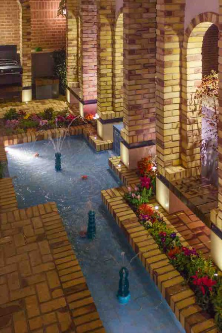 تراس گاردن زعفرانیه